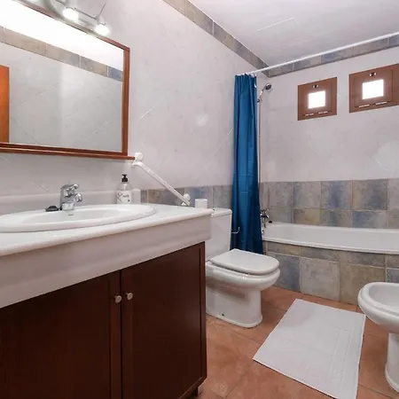 Casa Elin-shared Pool, Fast Wifi Ferienhaus