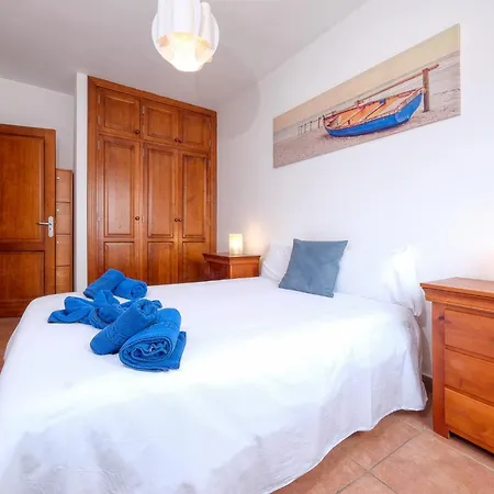 Casa Elin-shared Pool, Fast Wifi Costa Teguise