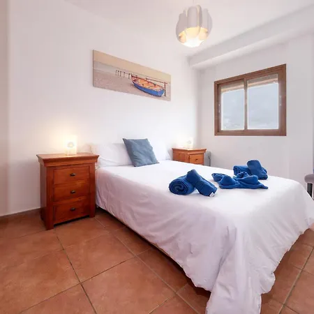 Casa Elin-shared Pool, Fast Wifi Costa Teguise